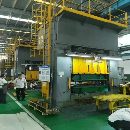 []南通锻压1250吨液压机，有效台面尺寸1米22米2，多点顶.